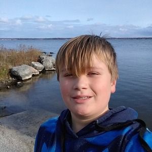 Meet your Posher, Trace